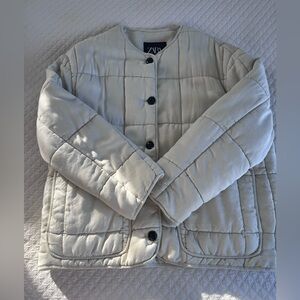 NWOT Zara Cream Quilted Jacket - size M